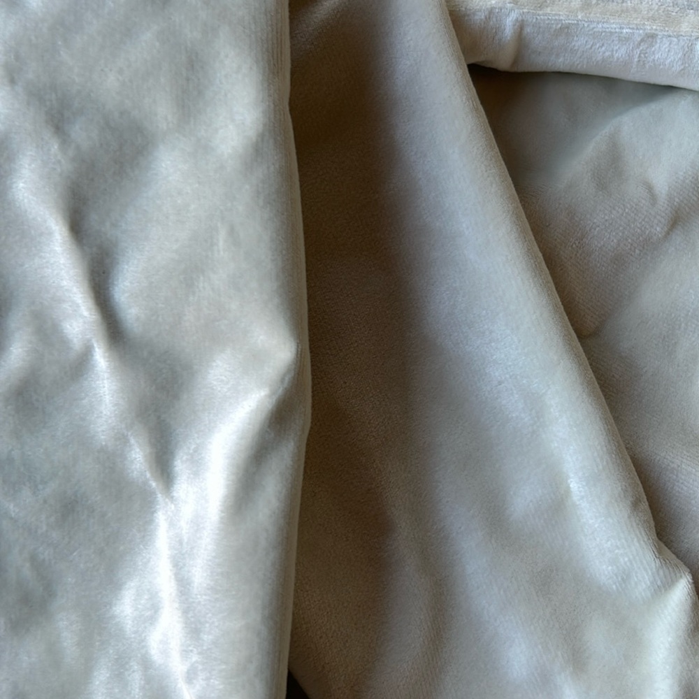 4 pairs of crush ivory velvet curtains no pets no smoke